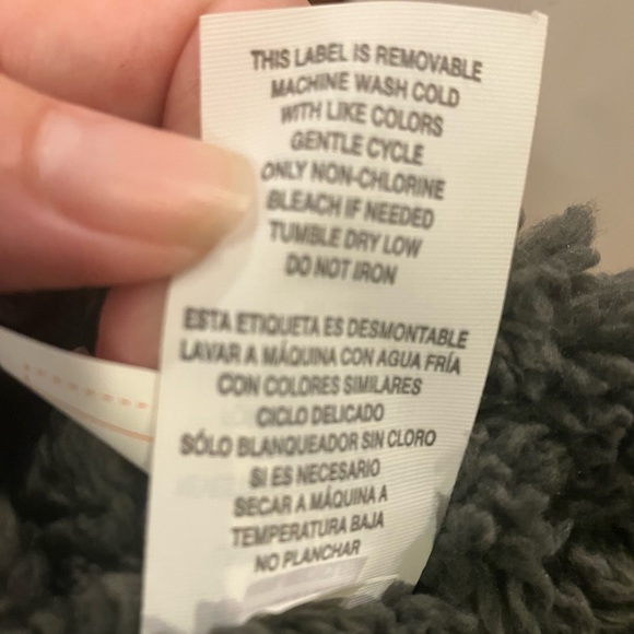 Kids Cat & Jack winter fleece pullover cap OSFM and gloves/mittens - Picture 4 of 8